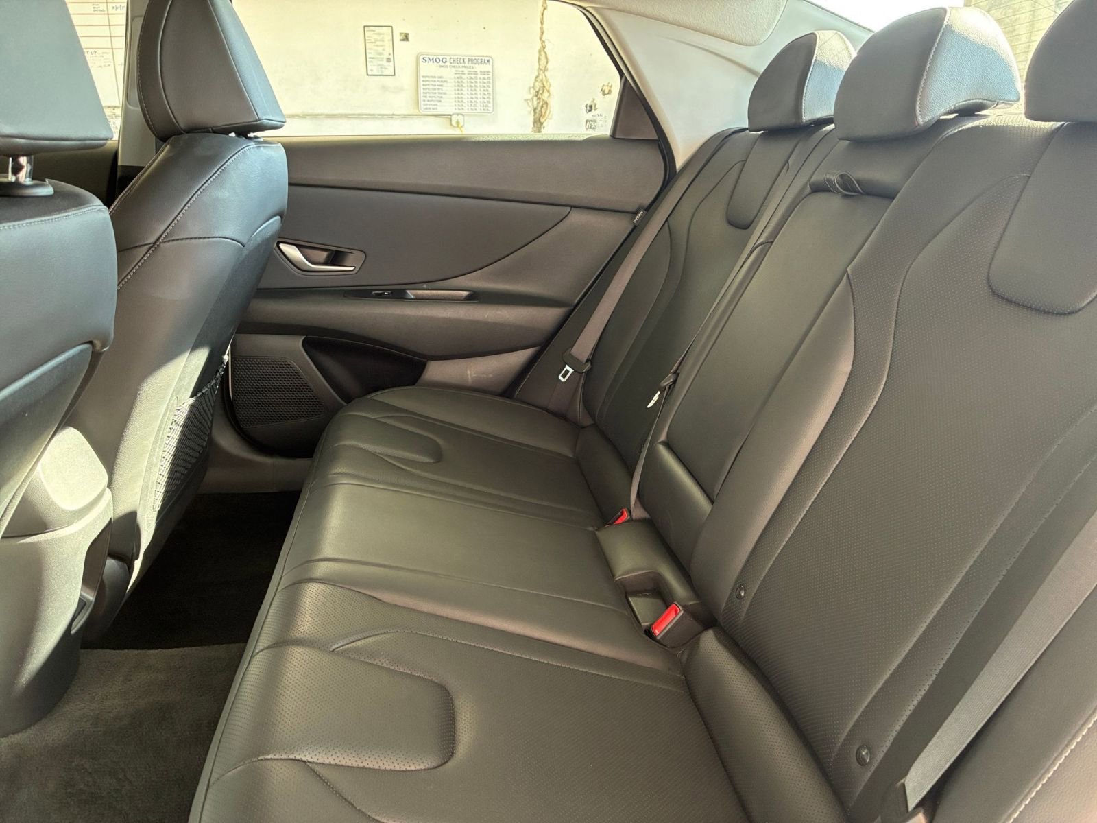 Used 2025 Hyundai Elantra Limited image 27