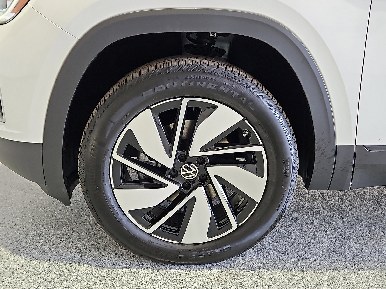 New 2026 Volkswagen Atlas SE FWD image 6