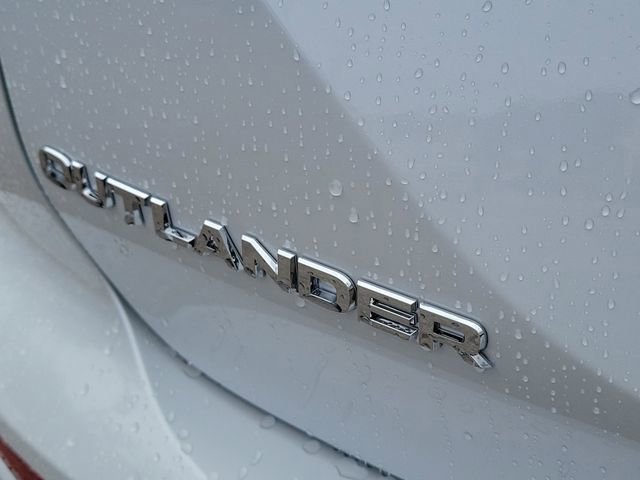 New 2026 Mitsubishi Outlander ES FWD image 9
