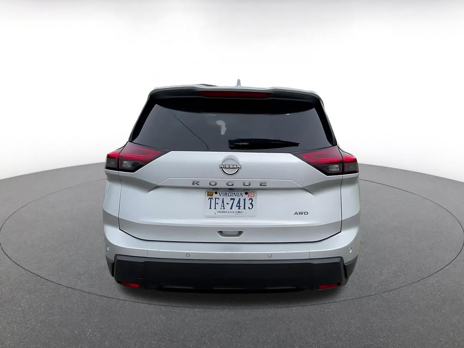 Used 2025 Nissan Rogue SV image 12