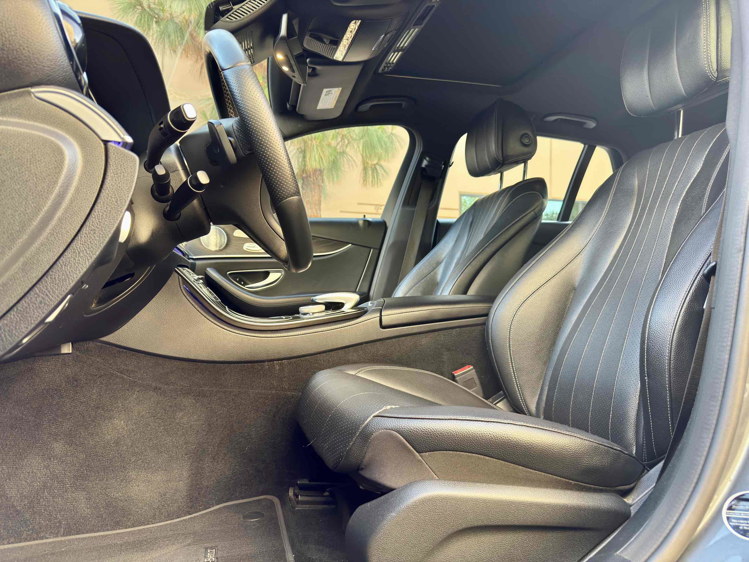Used 2017 Mercedes-Benz E 400 4MATIC Wagon image 47