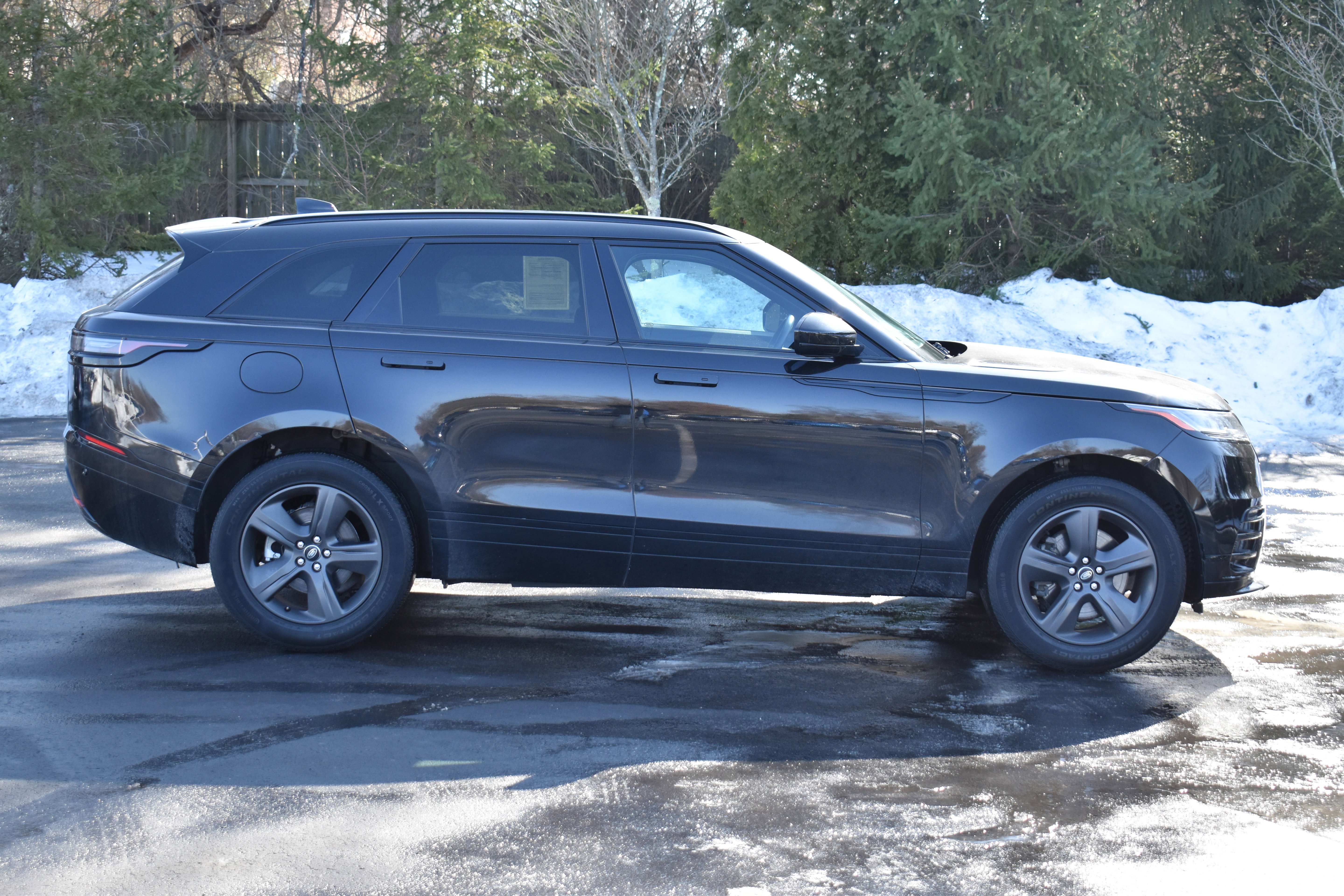 Used 2025 Land Rover Range Rover Velar Dynamic SE image 34