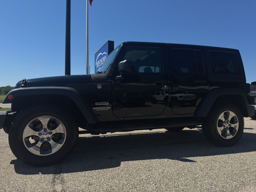Used 2017 Jeep Wrangler Unlimited Sport w/ Quick Order Package 24S AWD/4WD image 3