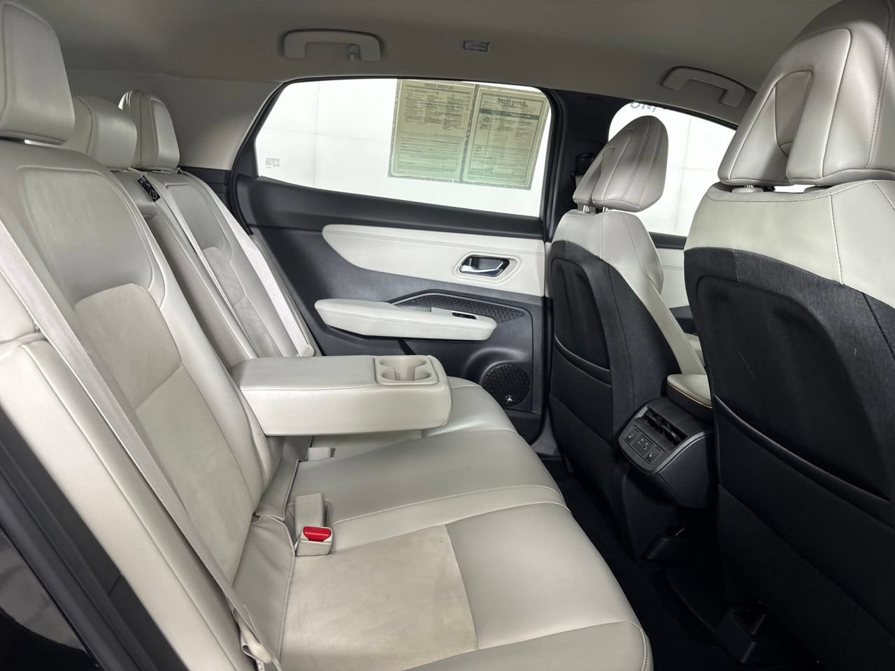 Used 2023 Nissan Ariya FWD image 24