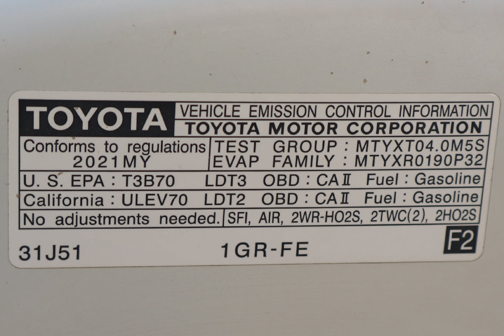 Used 2021 Toyota 4Runner SR5 AWD/4WD image 14