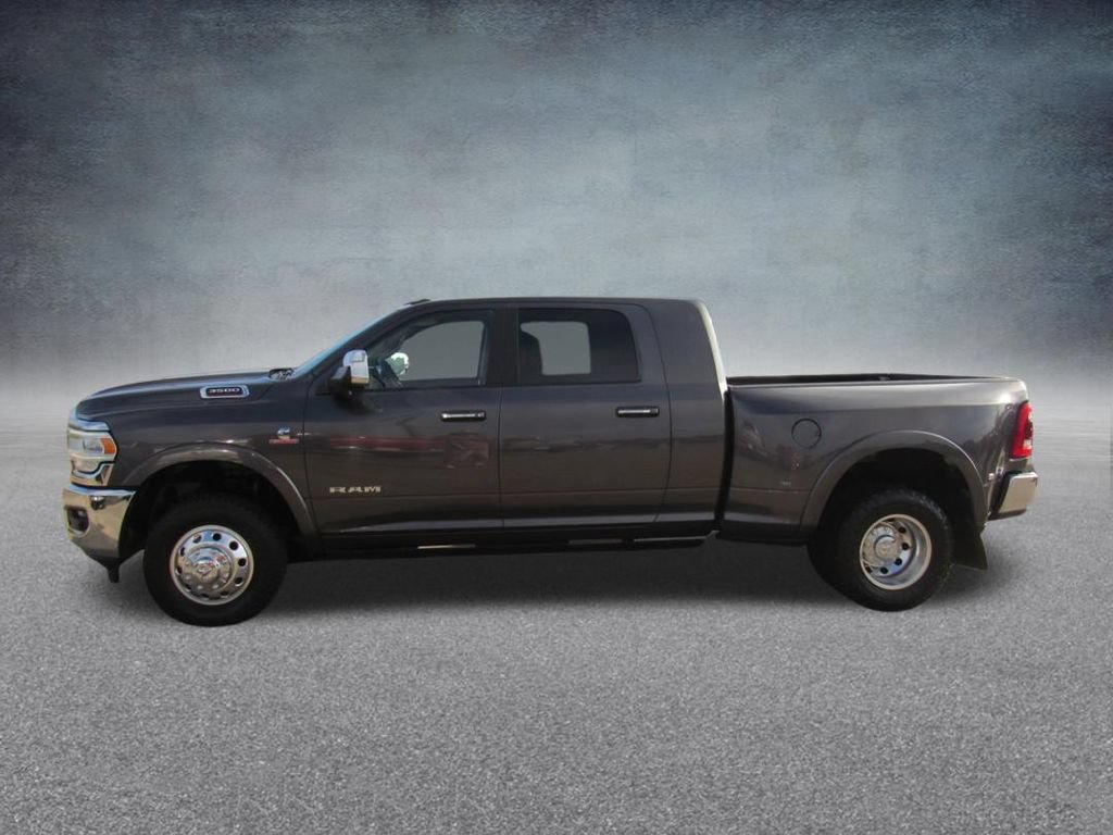 Used 2022 RAM 3500 Laramie AWD/4WD image 3