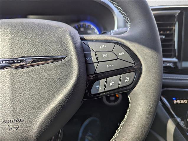 New 2026 Chrysler Pacifica Limited w/ S Appearance Package image 14