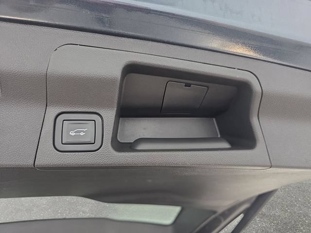 Used 2019 GMC Acadia Denali w/ Technology Package AWD/4WD image 33