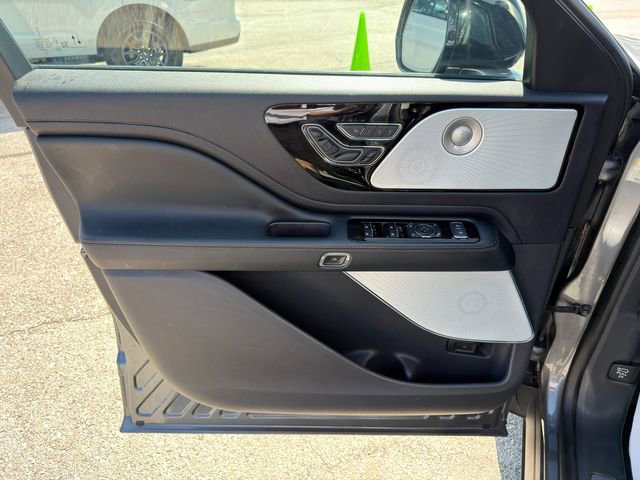 Used 2025 Lincoln Aviator Reserve w/ Equipment Group 201A image 22