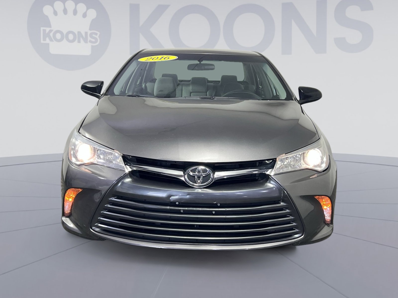 Used 2016 Toyota Camry LE image 10