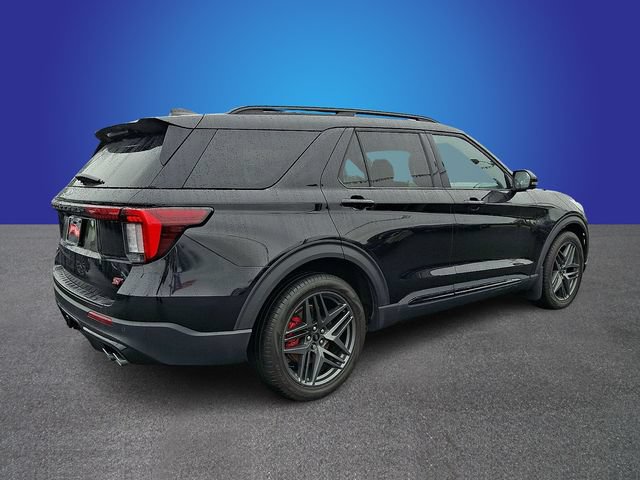 Used 2025 Ford Explorer ST AWD/4WD image 5