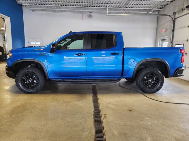 Used 2023 Chevrolet Silverado 1500 ZR2 w/ Technology Package AWD/4WD image 1