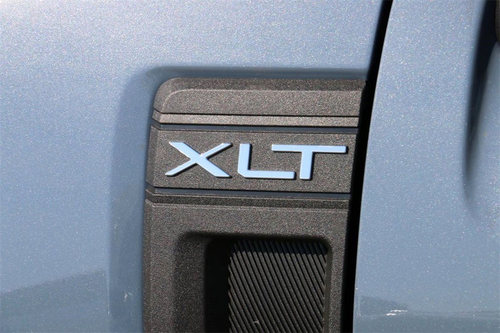 New 2025 Ford Maverick XLT w/ XLT Luxury Package image 9