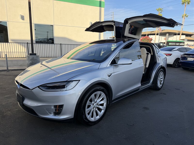 Used 2017 Tesla Model X 75D AWD/4WD image 9