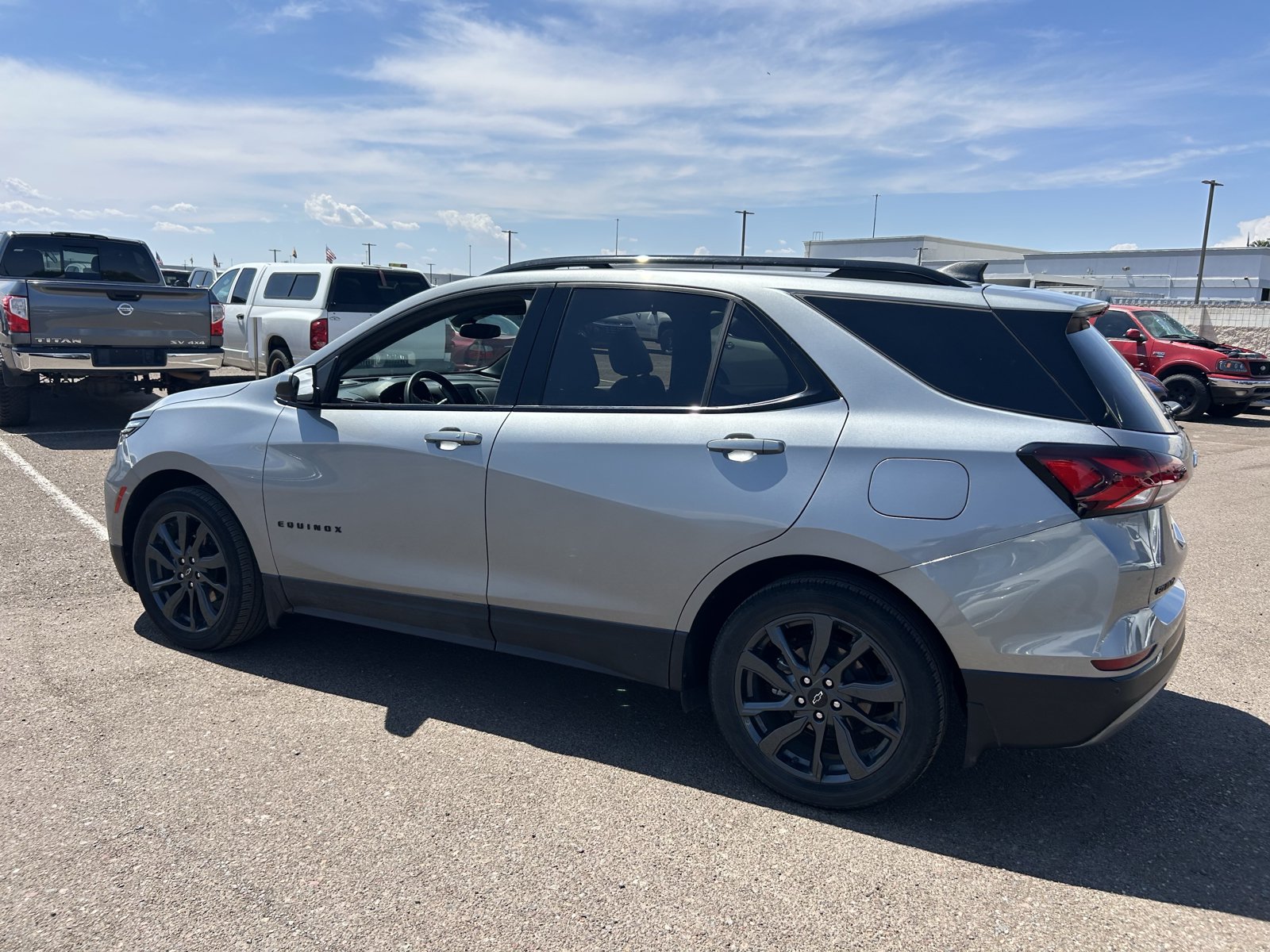 Used 2023 Chevrolet Equinox RS w/ LPO, Floor Liner Package FWD image 3