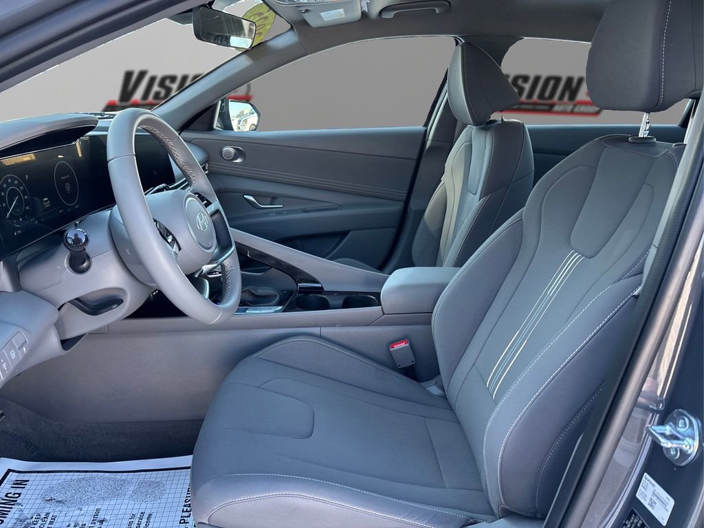 Certified 2025 Hyundai Elantra SEL image 9