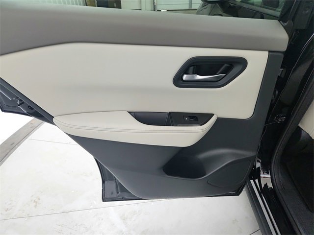 New 2025 Nissan Rogue SV image 30