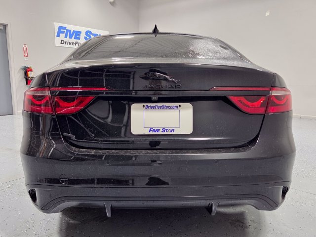Used 2024 Jaguar XF R-Dynamic SE AWD/4WD image 8