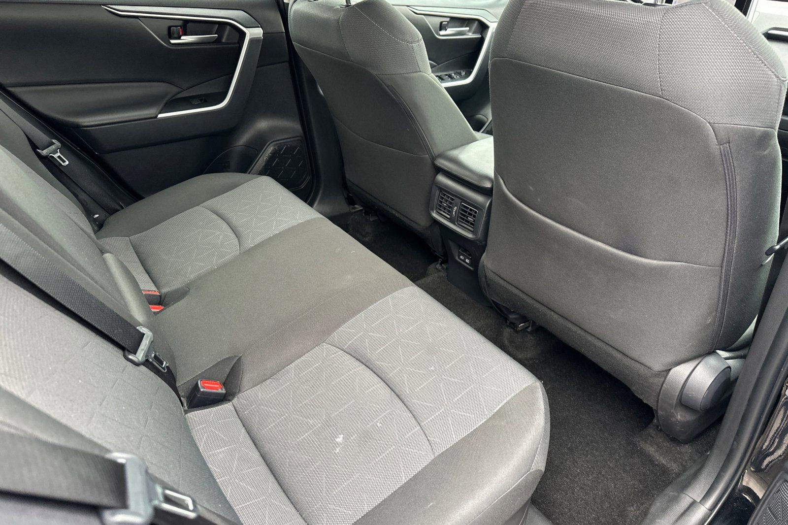 Certified 2025 Toyota RAV4 XLE image 19