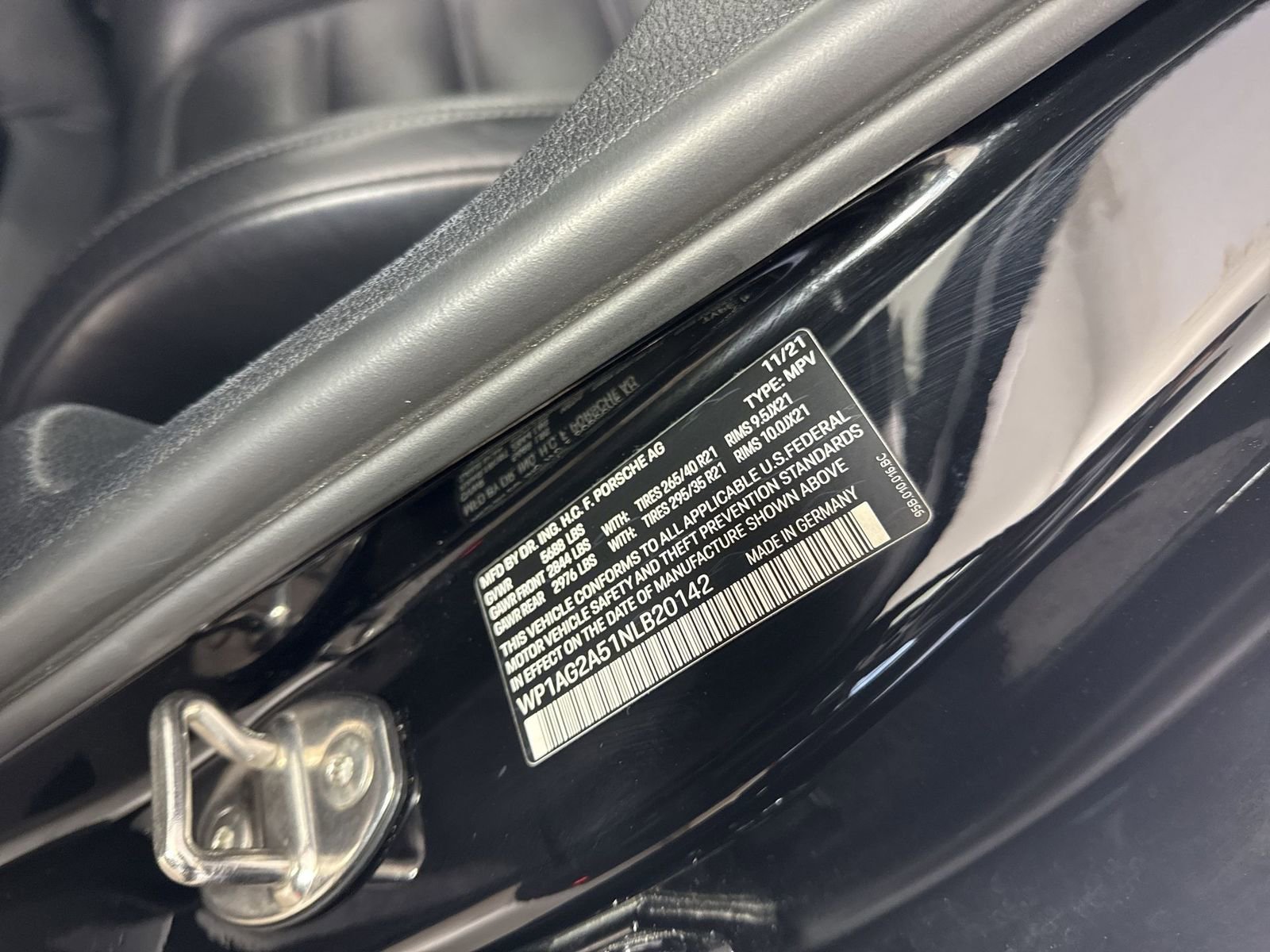 Used 2022 Porsche Macan S AWD/4WD image 33