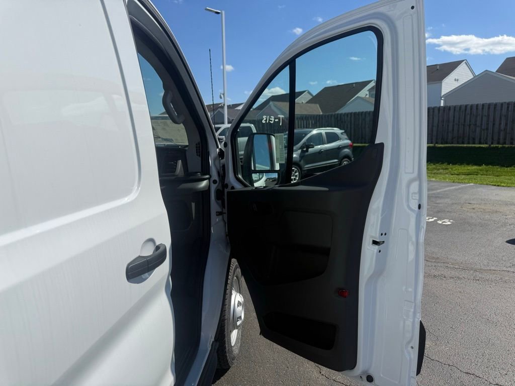 New 2026 Ford Transit 250 148 Medium Roof w/ Load Area Protection Package RWD image 57