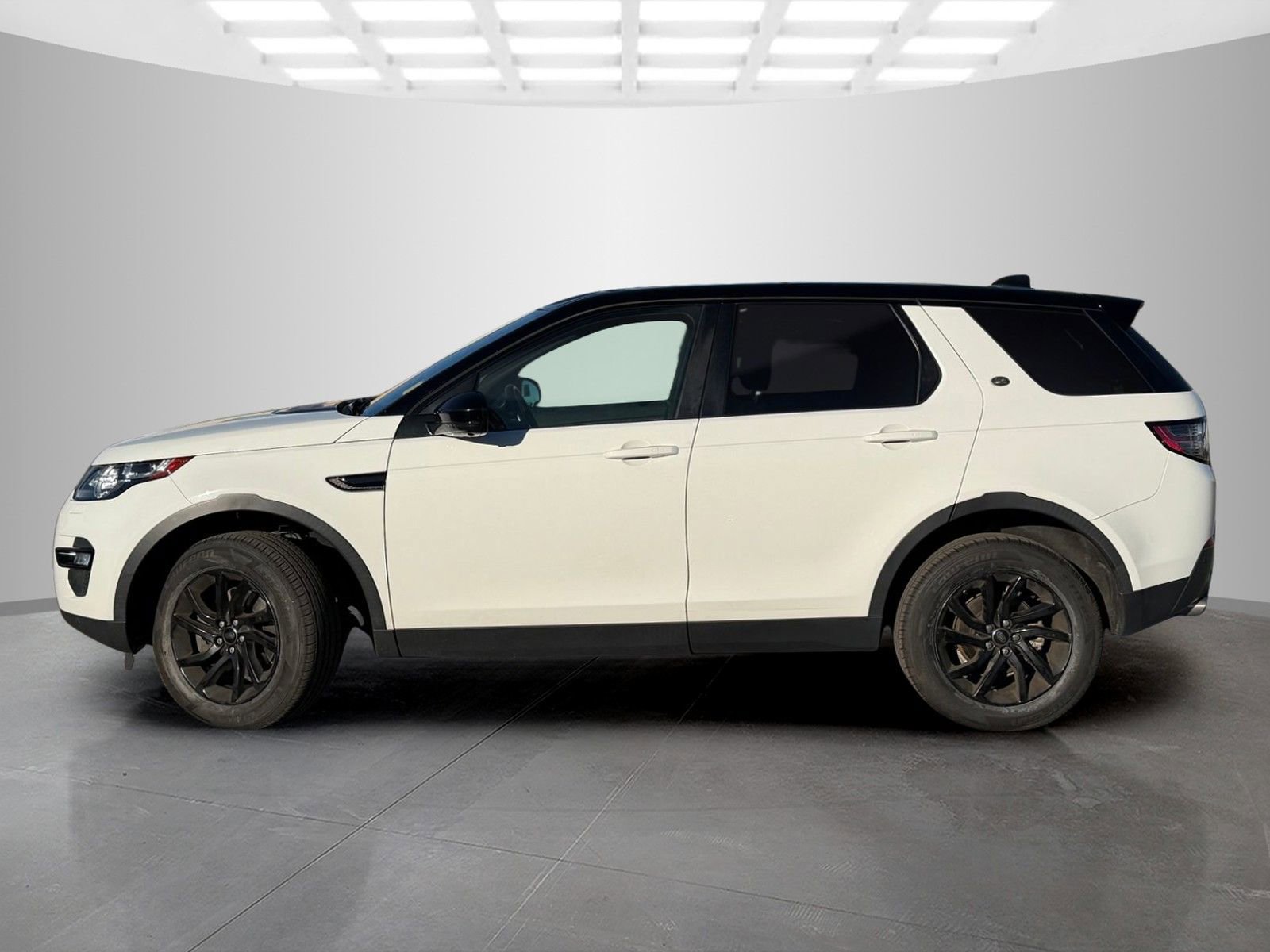 Used 2019 Land Rover Discovery Sport HSE image 8