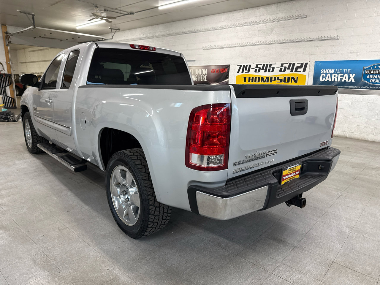 Used 2010 GMC Sierra 1500 SLE w/ Texas Edition image 84