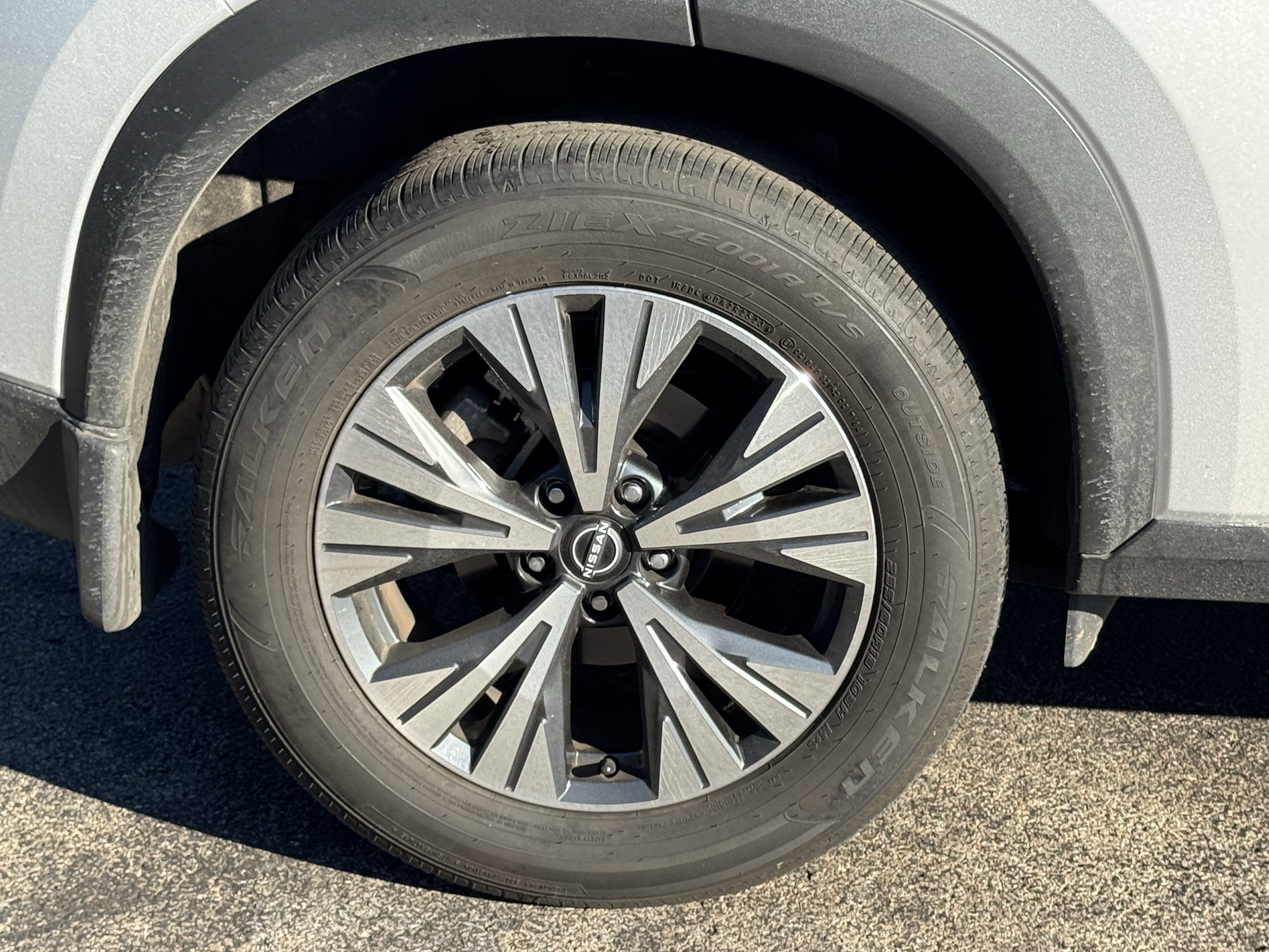 Used 2023 Nissan Rogue SV w/ SV Premium B Package image 20