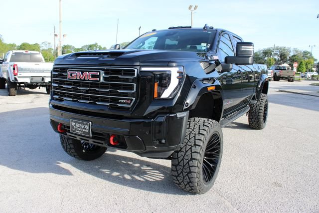 Used 2025 GMC Sierra 2500 AT4 w/ AT4 Premium Plus Package AWD/4WD image 3