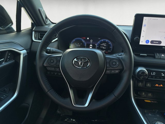 Used 2025 Toyota RAV4 XSE w/ Advanced Technology Package AWD/4WD image 11