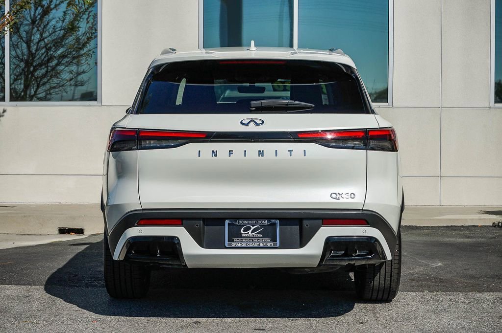Certified 2023 INFINITI QX60 Luxe image 5