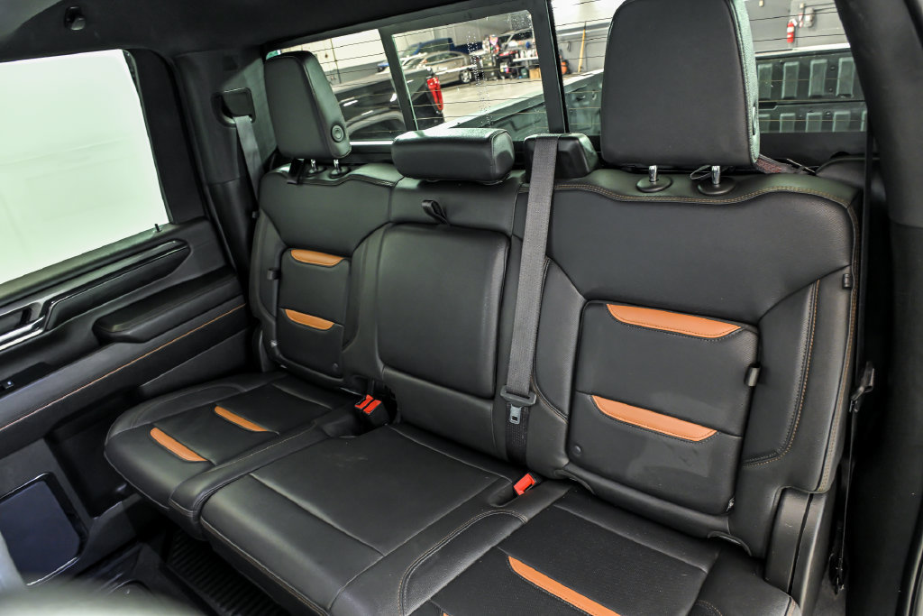 Used 2024 GMC Sierra 2500 AT4 w/ AT4 Premium Plus Package AWD/4WD image 22