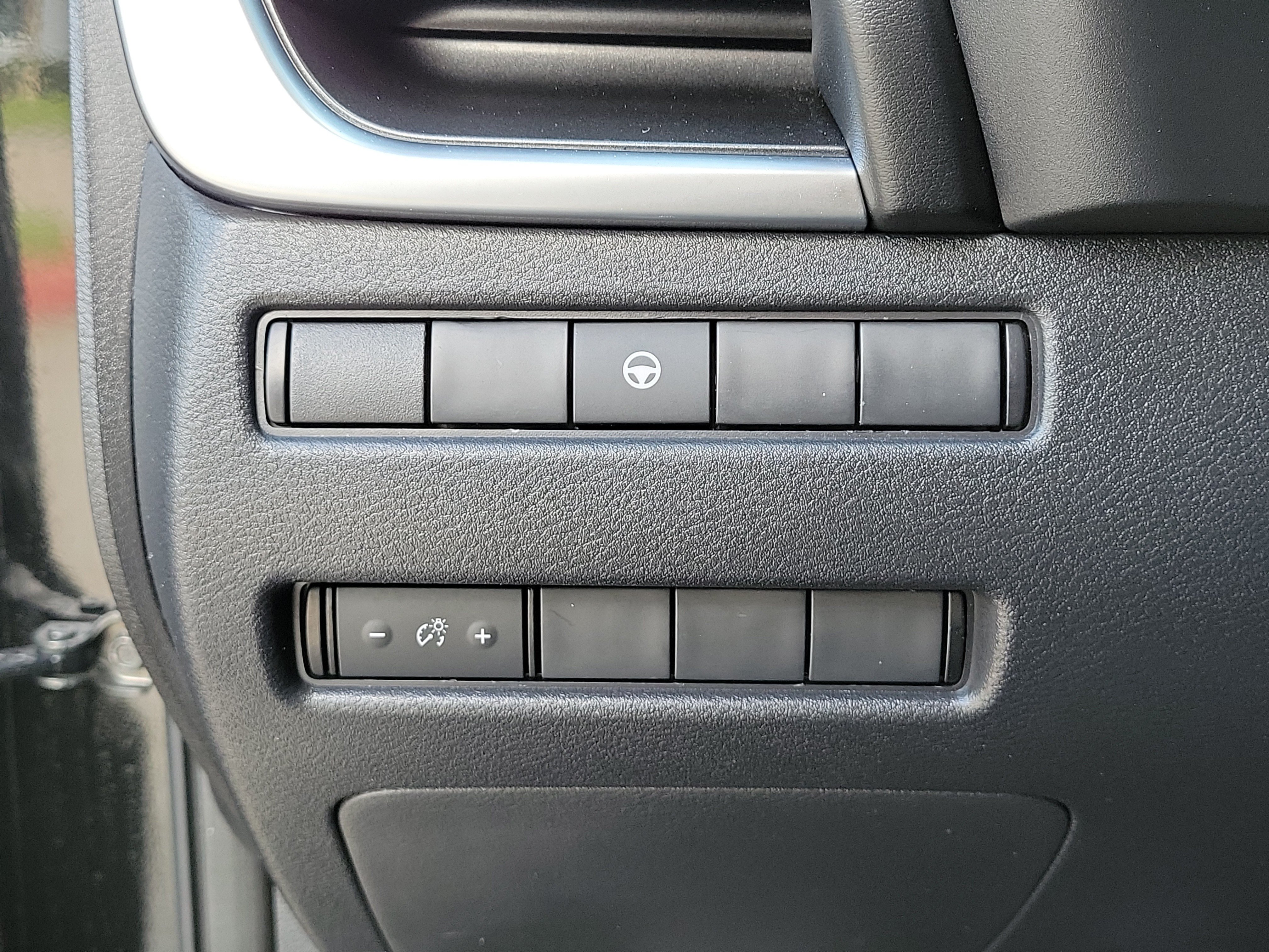 Certified 2023 Nissan Rogue SV FWD image 31