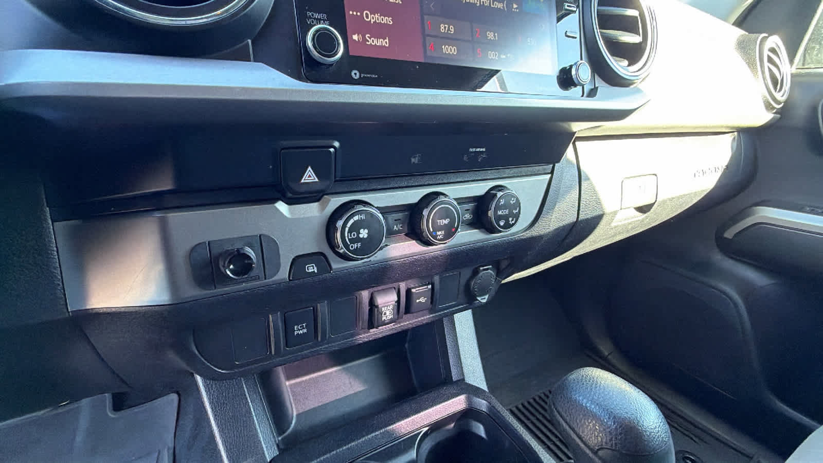 Used 2020 Toyota Tacoma SR5 RWD image 14