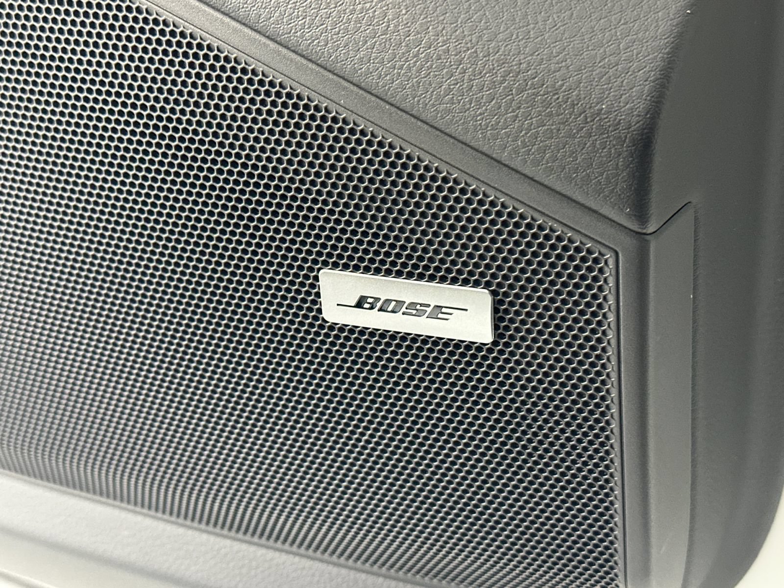 Certified 2026 Porsche Cayenne Coupe AWD/4WD image 21