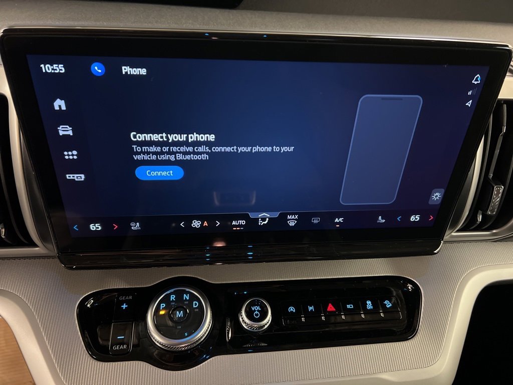 New 2025 Ford Expedition Active image 9