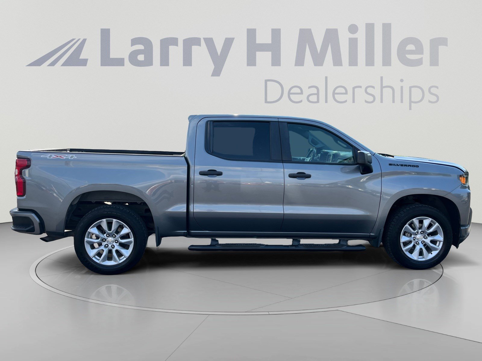 Used 2021 Chevrolet Silverado 1500 Custom w/ Safety Confidence Package AWD/4WD image 6