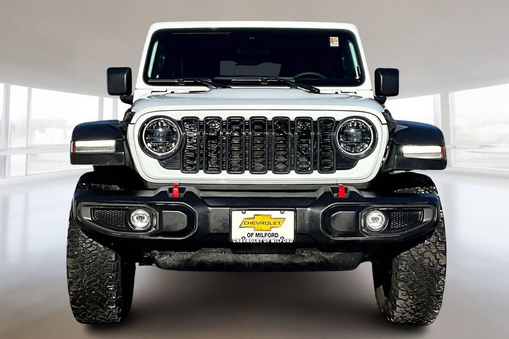 Used 2025 Jeep Wrangler Unlimited Rubicon AWD/4WD image 2