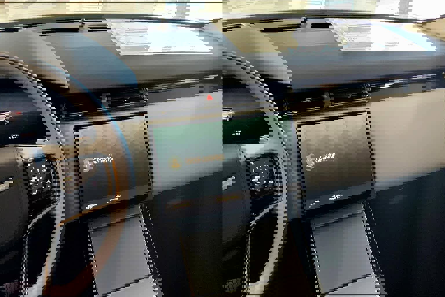 Used 2025 Land Rover Range Rover Velar S image 6