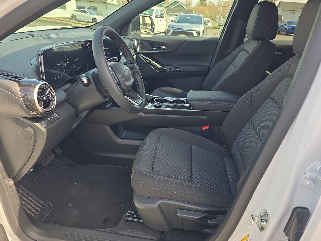 New 2026 Chevrolet Equinox LT w/ Midnight Edition AWD/4WD image 15