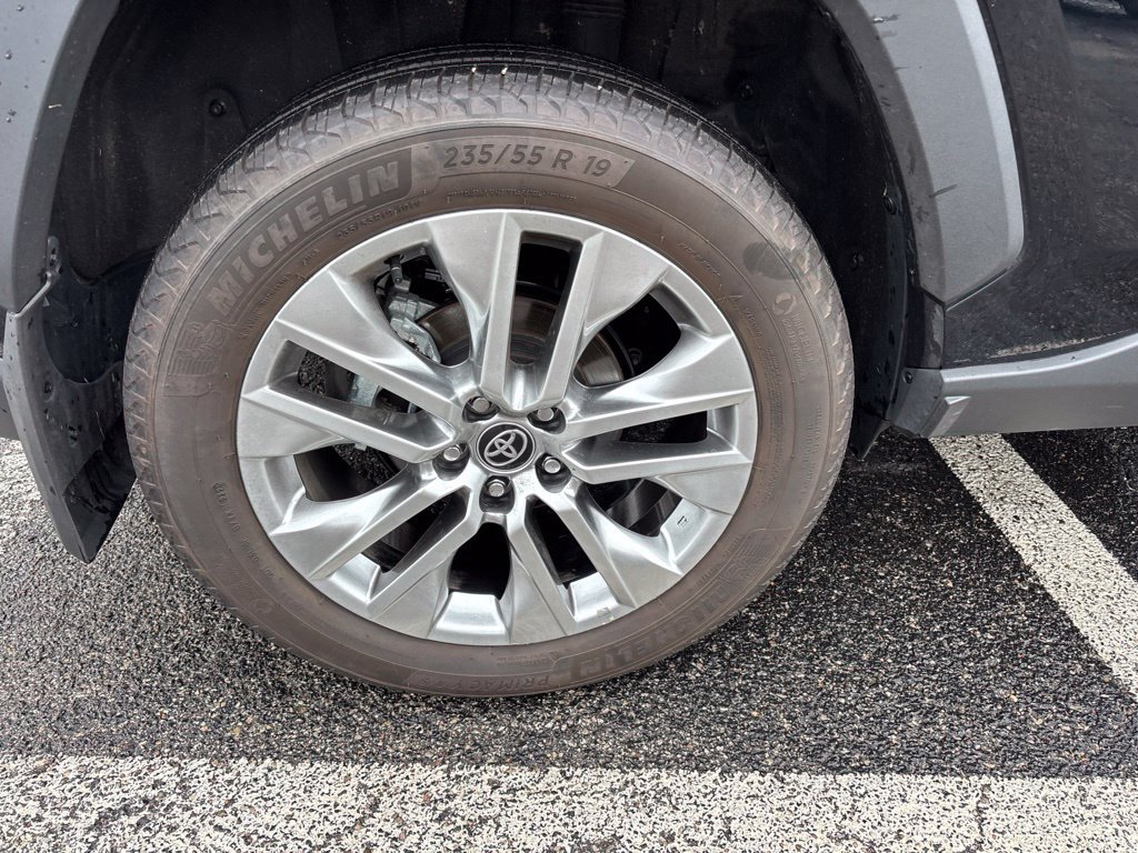 Used 2025 Toyota RAV4 XLE Premium AWD/4WD image 12