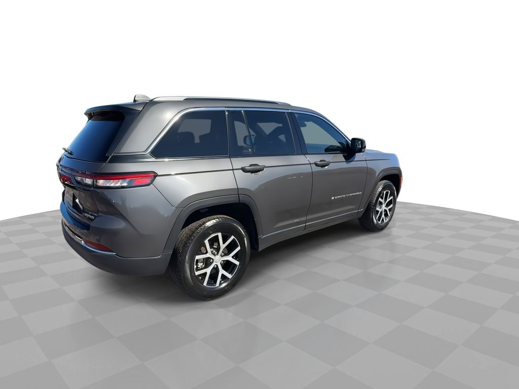 Used 2025 Jeep Grand Cherokee Limited image 8