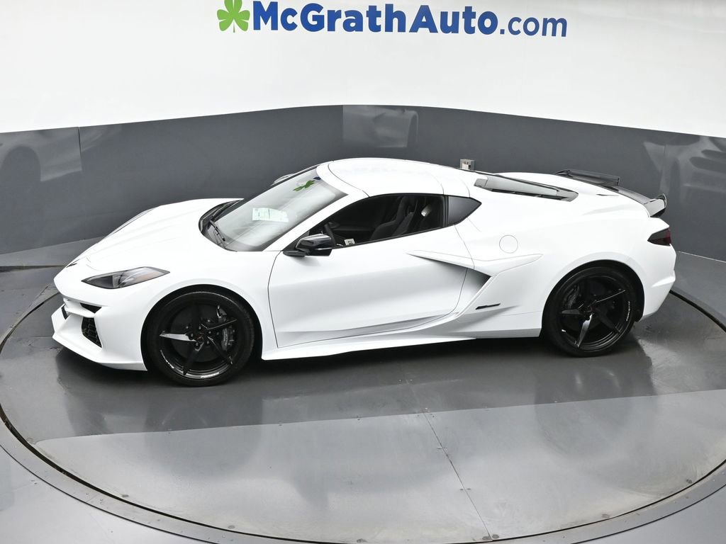 New 2026 Chevrolet Corvette E-Ray w/ ZER Performance Package image 17