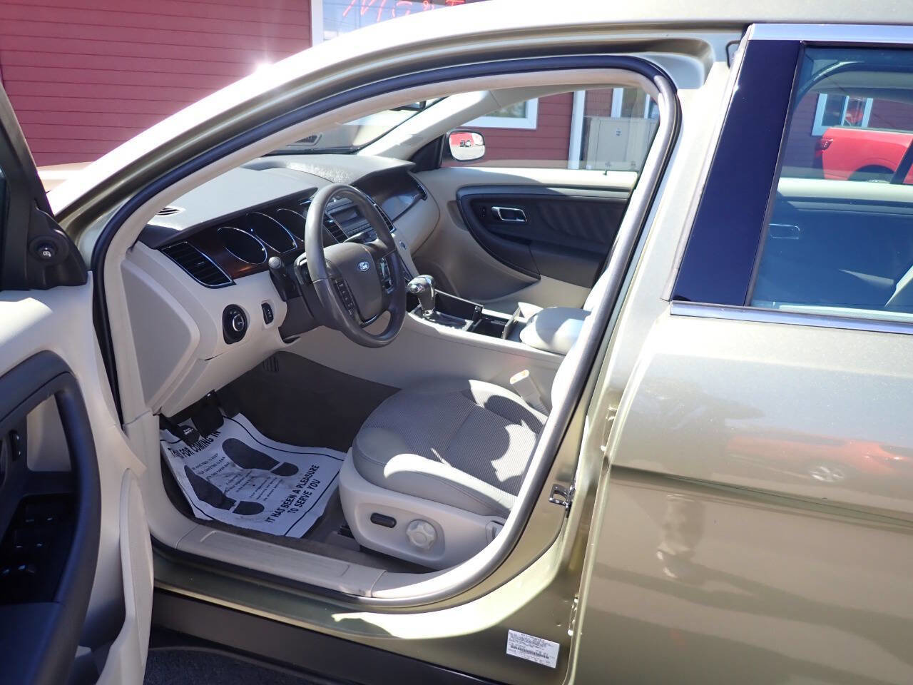 Used 2012 Ford Taurus SEL AWD/4WD image 7