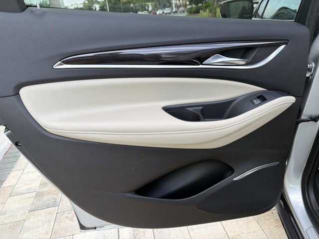 Used 2021 Buick Enclave Essence w/ Sound and Sites Package FWD image 16