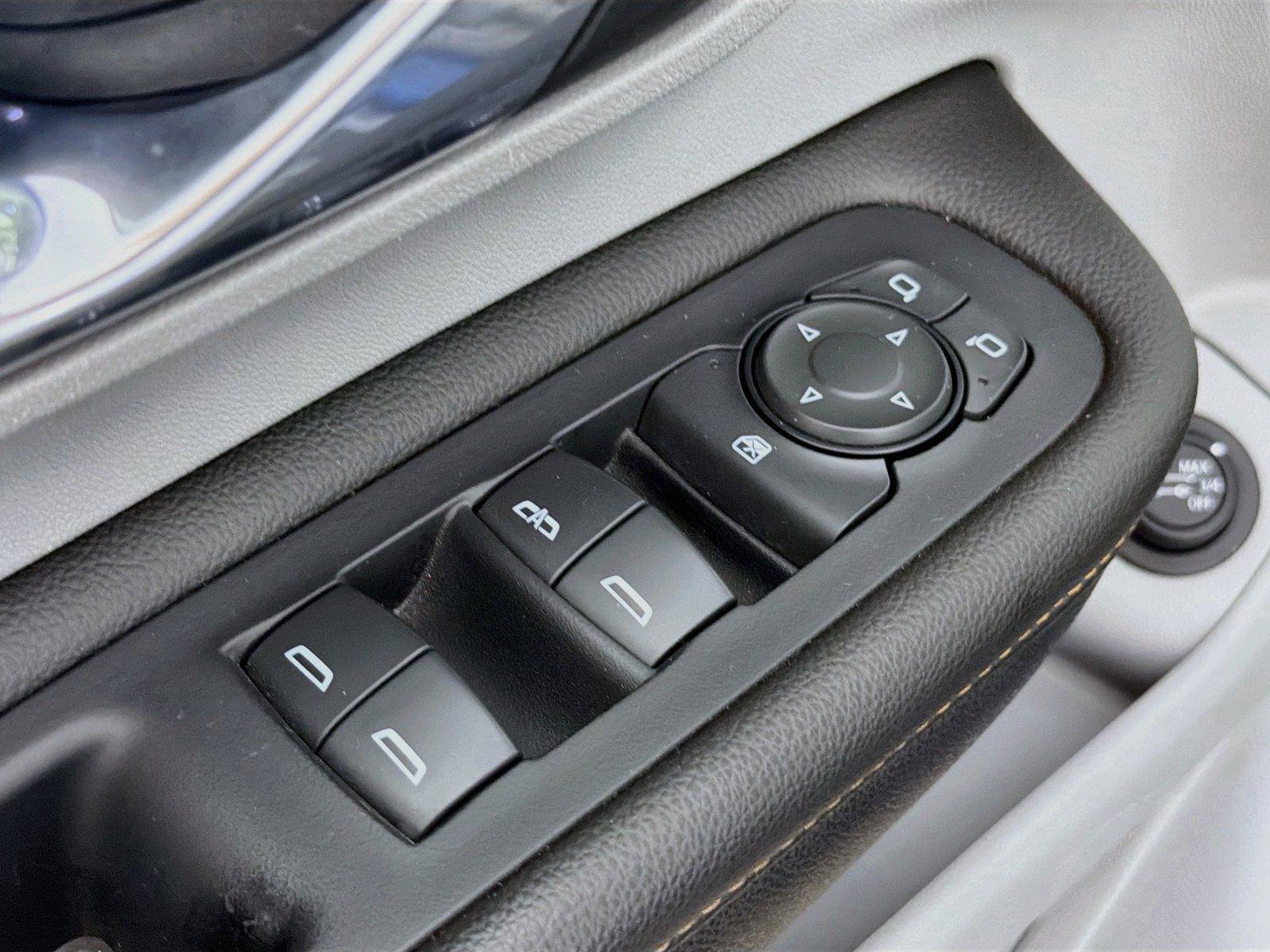Used 2020 GMC Terrain SLE w/ Driver Convenience Package AWD/4WD image 24