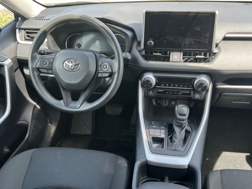 Used 2024 Toyota RAV4 LE AWD/4WD image 26