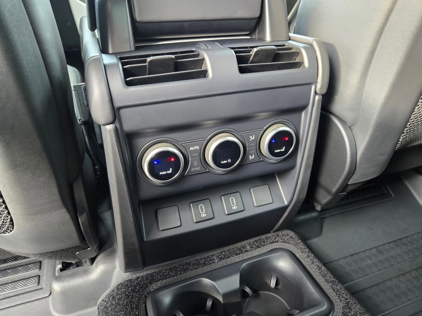 New 2026 Land Rover Defender 130 S AWD/4WD image 8