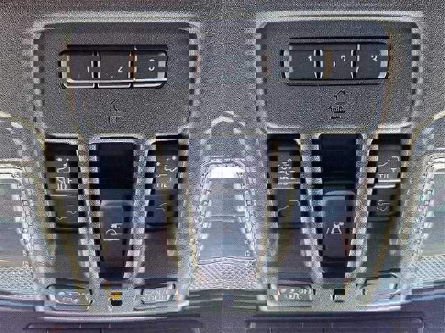 Certified 2022 GMC Sierra 1500 AT4 w/ AT4 Premium Package image 22