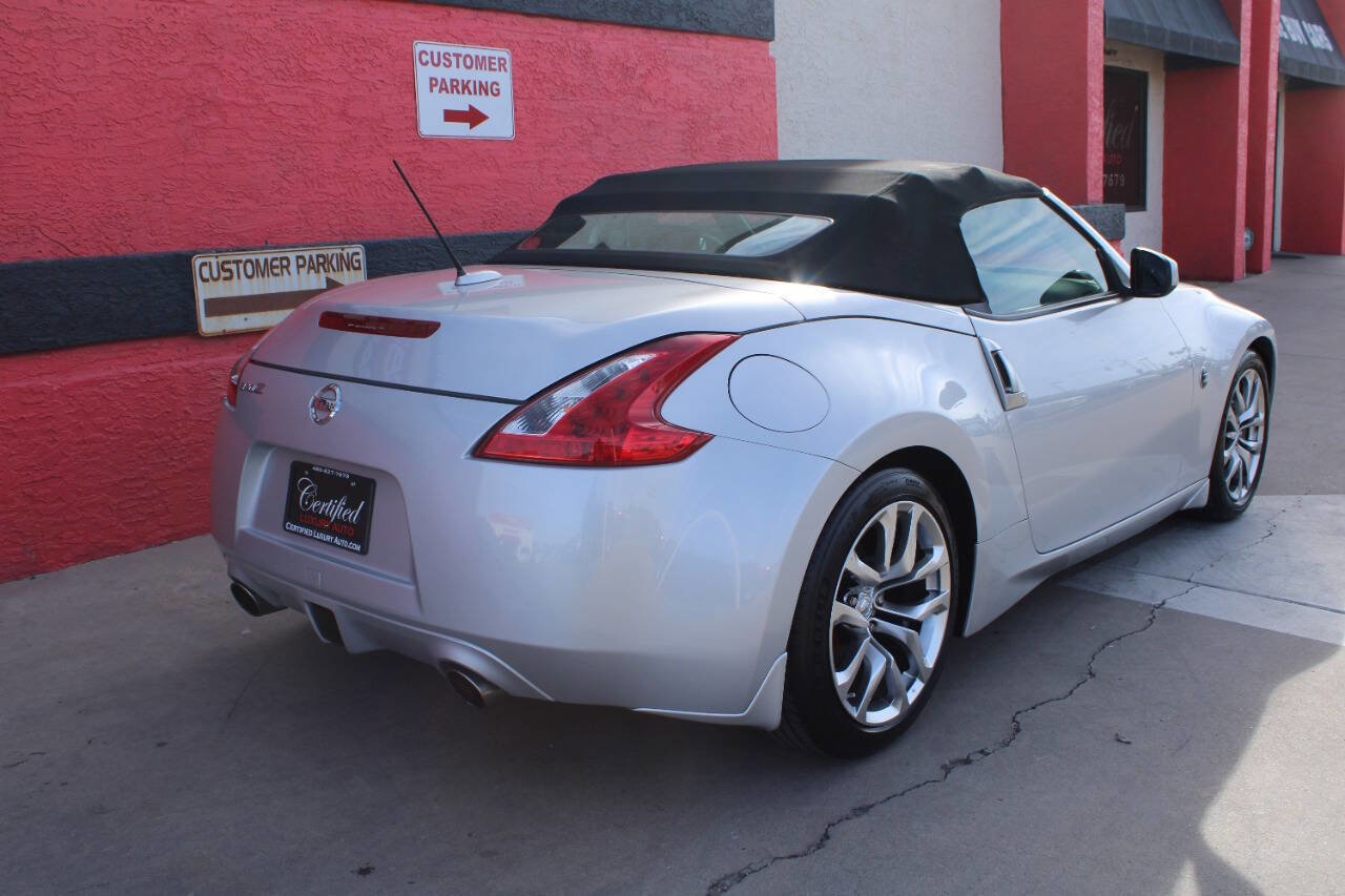 Used 2012 Nissan 370Z Roadster 2dr Convertible image 13